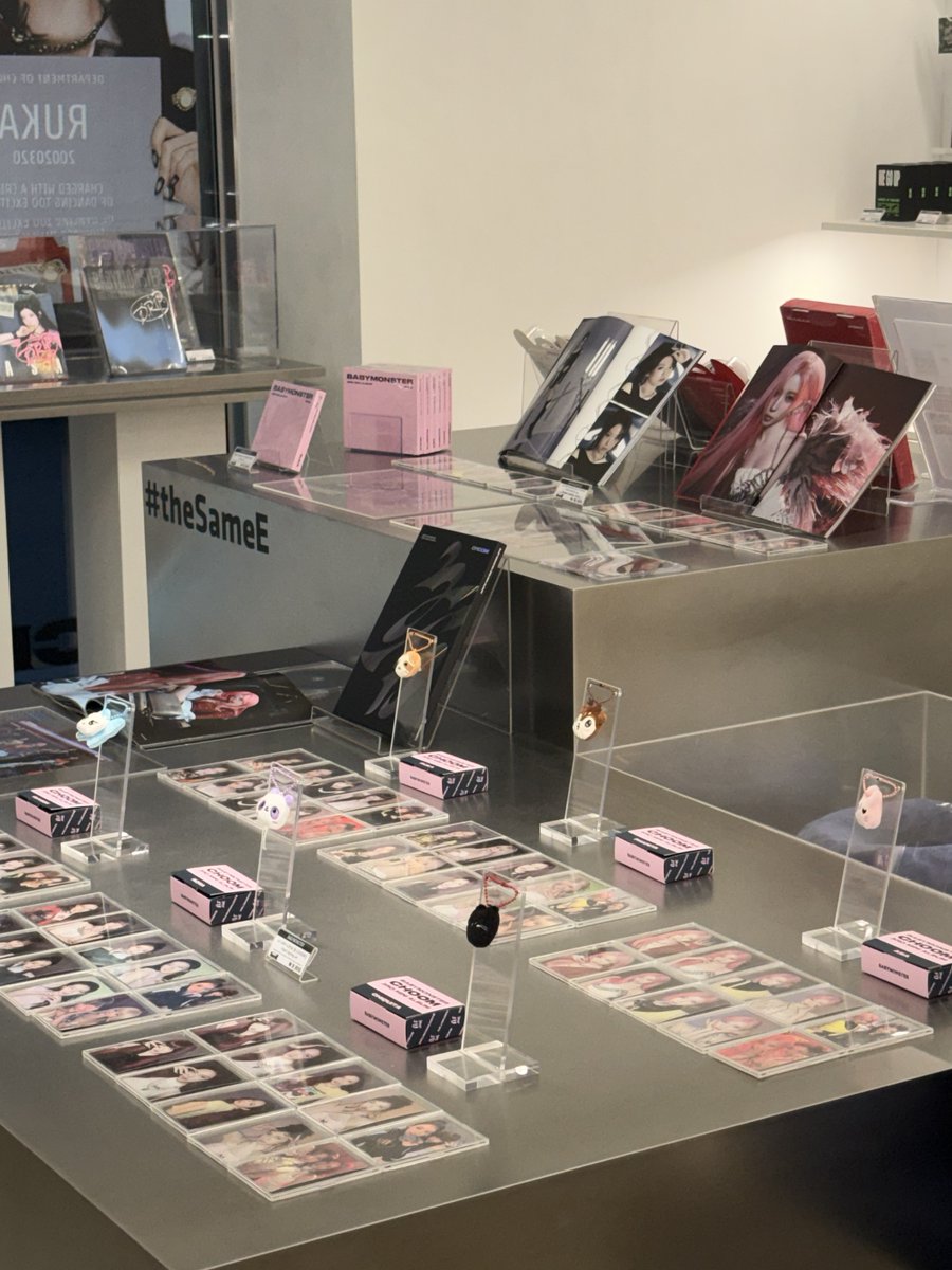 YG SELECT tweet media
