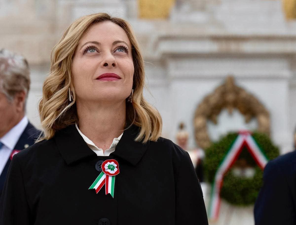 "Che intenzioni abbiamo? 
Io non cederò"
(di Massimo Viglione)

#Hantavirüs

"Può essere considerato un caso, una coincidenza, che, all'improvviso, del tutto inaspettatamente, il governo #Meloni approvi, dopo tre anni dalla scadenza di quello di Conte, nascostamente un piano anti