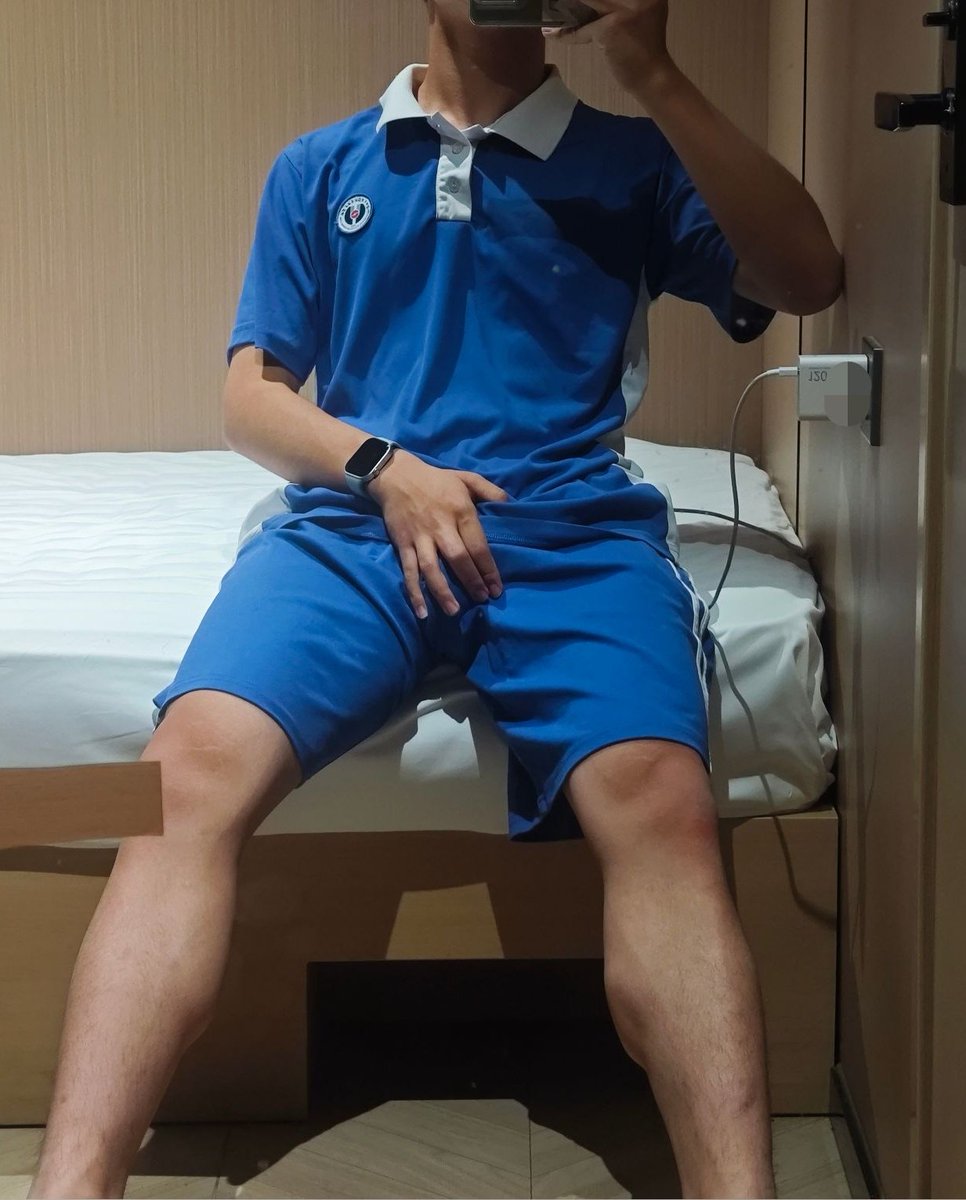 Shanyuyu78's tweet photo. 校服真的好好看😋🥵 https://t.co/QWPOD7ENZ1