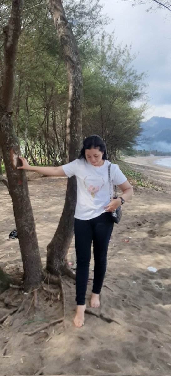 Ferin08's tweet photo. Jangan melibatkan hatimu dalam kesedihan atas masa lalu atau kamu tidak akan siap untuk apa yang akan datang. 

–Ali bin Abi Thalib https://t.co/Mrgo1Ljx5x