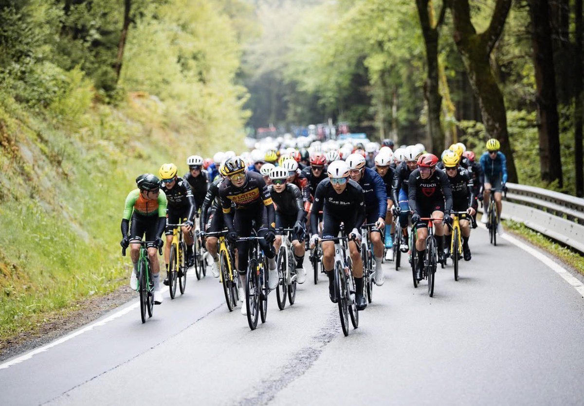 AzerionVillaVal's tweet photo. From the breakaway to the mountain prize 🏔️🔥
After 140 km out front, Otto showed pure fighting spirit in yesterday’s Flèche Ardennaise 💪
#Ridetowin #AzerionVillaValkenburg #Koersen #Races #Cycling https://t.co/IZj8oc9slE