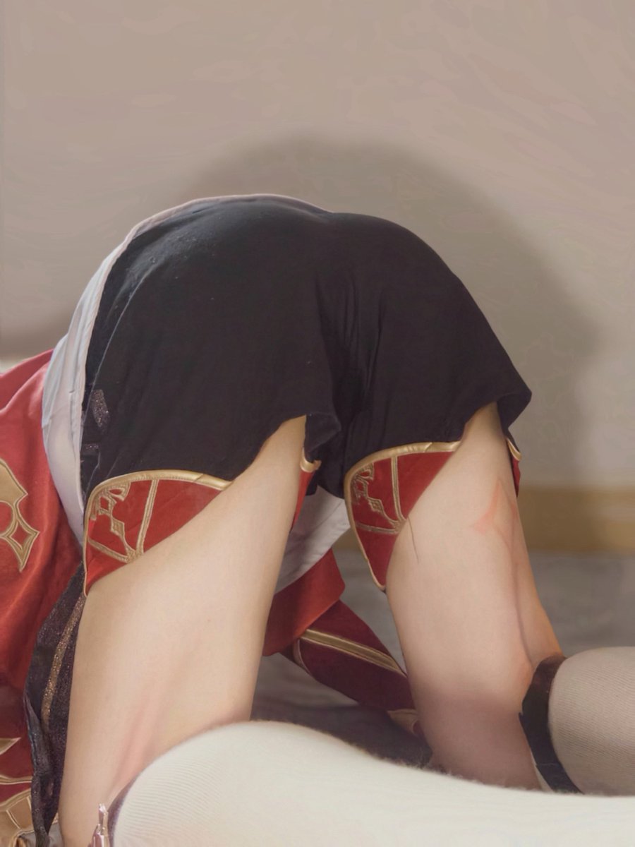 Dahila_obsessed's tweet photo. 弯腰找东西不小心把裤子弄丢了… https://t.co/yp5FoOU8UL