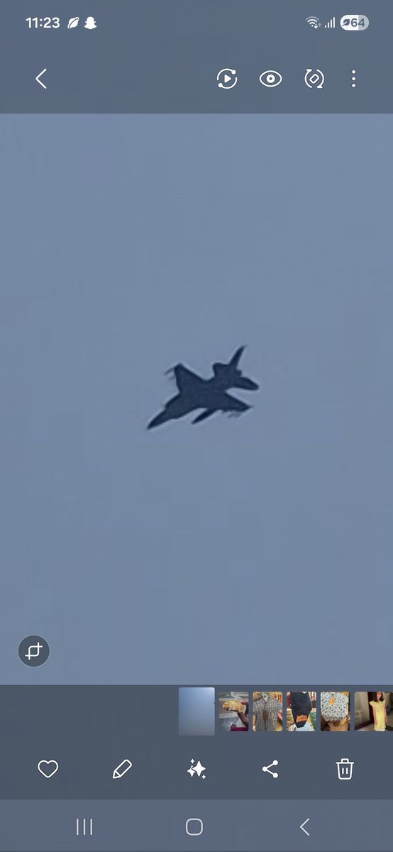 Barbie54691185's tweet photo. Why jets are flying in islamabad?? https://t.co/jJG8OqHiHq