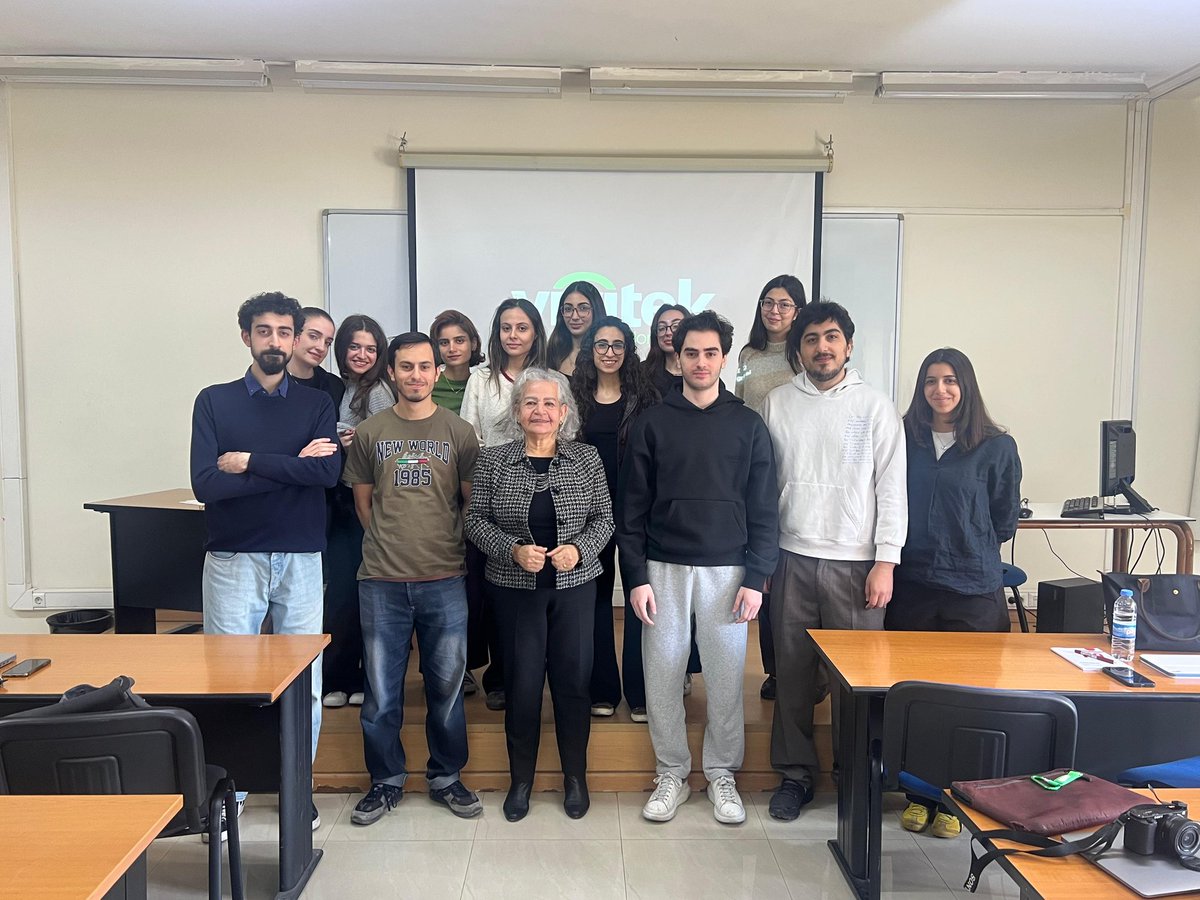 ISPLiban's tweet photo. Dernier cours, dernières photos !
Nos étudiants de 3ème année en sciences politiques ont immortalisé leur dernier cours de science administrative avec Madame Naziha El Amine.
La fin des cours approche… avant les examens 👀 https://t.co/K4JYMvSdUw