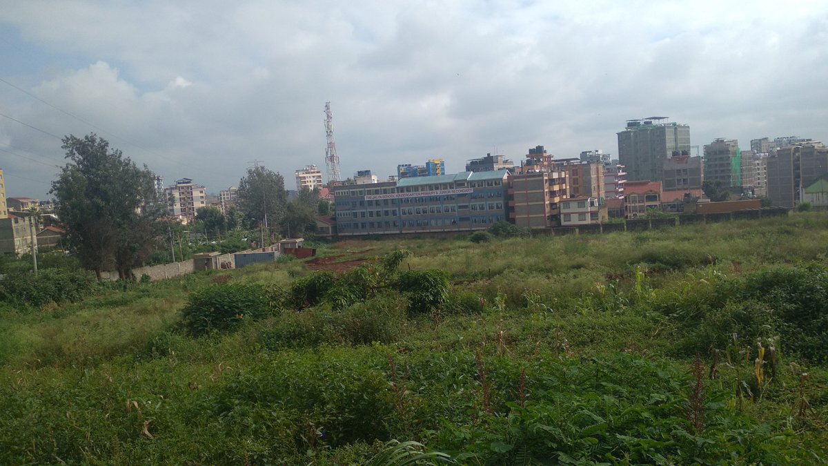 Nzuuki124610's tweet photo. @georgediano This sad.
Repost :Public Land Grab Alert !
We dont have public school nor hospital at ClayCity , Carwash area Kasarani.Greedy men and women have divide among themselves this parcel over 5 acres mean for this amenities.
Land is behind Jaly School 
Address this its urgent !! https://t.co/zB5pVnQw8K