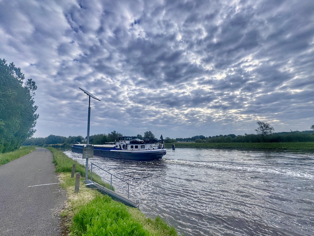 duvaldb's tweet photo. Zwijnaarde 08u35 #VrtWeer @BuienradarBE https://t.co/jtpGqaooQm