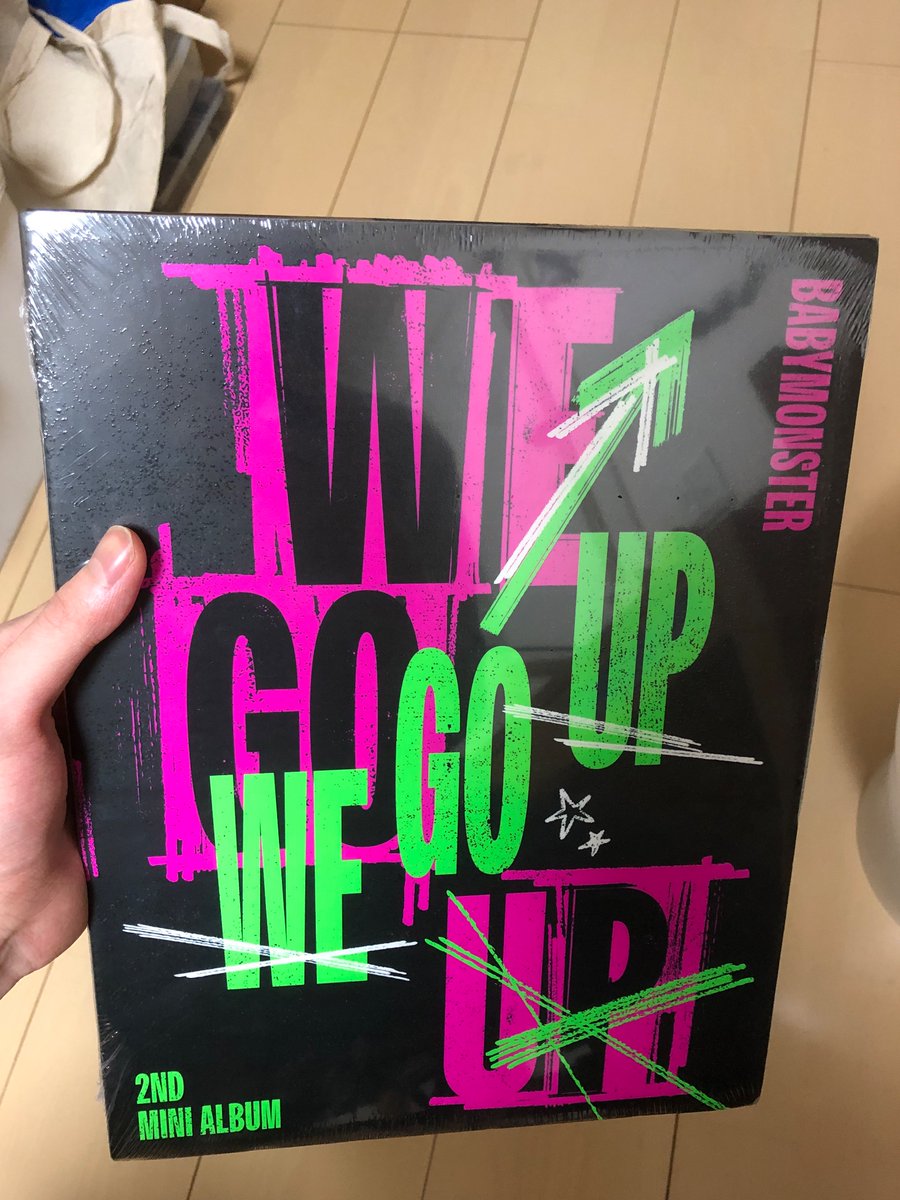 BABYMONSTERのWE GO UPのCDセットを先月に買いました！

GO ver.のこのパッケージが好きなのでちょうど売ってて良かったです