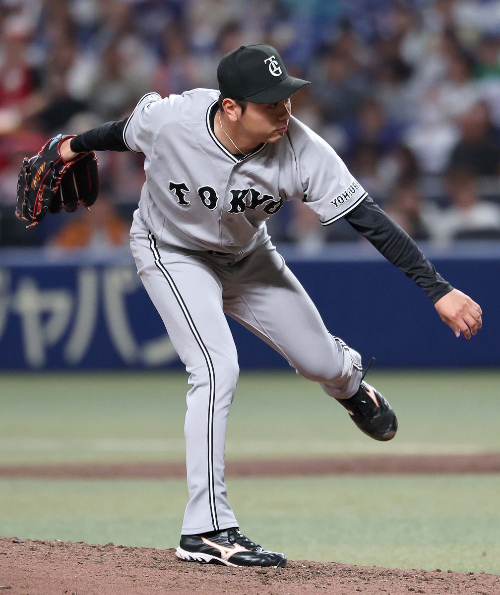 七回裏】巨人 2-9 中日 三番手で #石川達也 投手が登板。 無死から2本