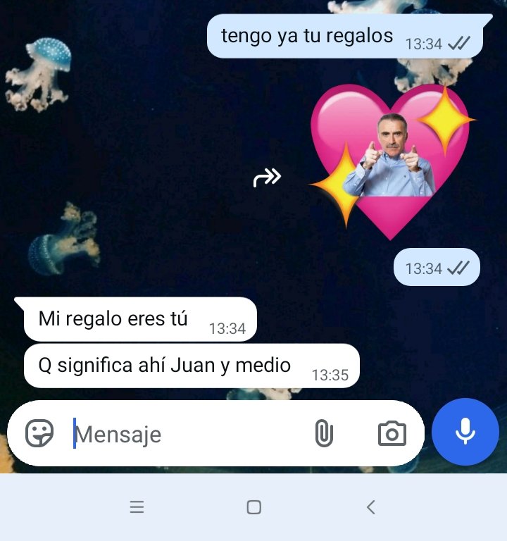 fairelua's tweet photo. la risa que me da siempre mi madre preguntando qué significan los stickers que uso https://t.co/jiEbbfeavI