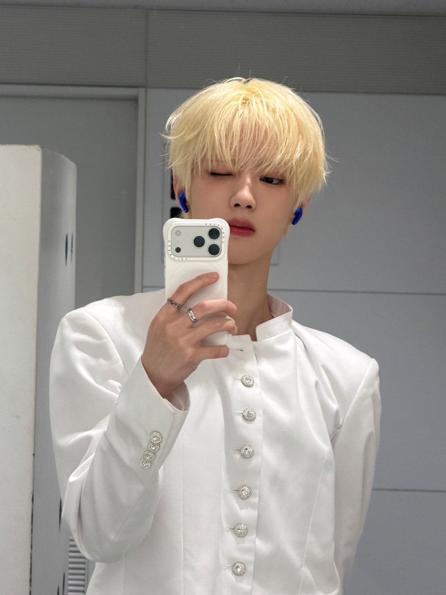 8TURN Members tweet media