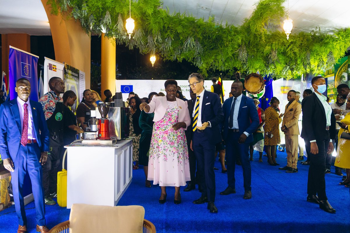 EUinUG's tweet photo. Our EU🇪🇺 Day reception was honoured by 🇺🇬Vice President H.E @jessica_alupo as chief guest. 
In her remarks, the Vice President noted EU support has contributed to improvements in infrastructure, energy, trade, education &amp; community resilience over the last 50 years.#EUandUganda50 https://t.co/oDNrnRuaOD