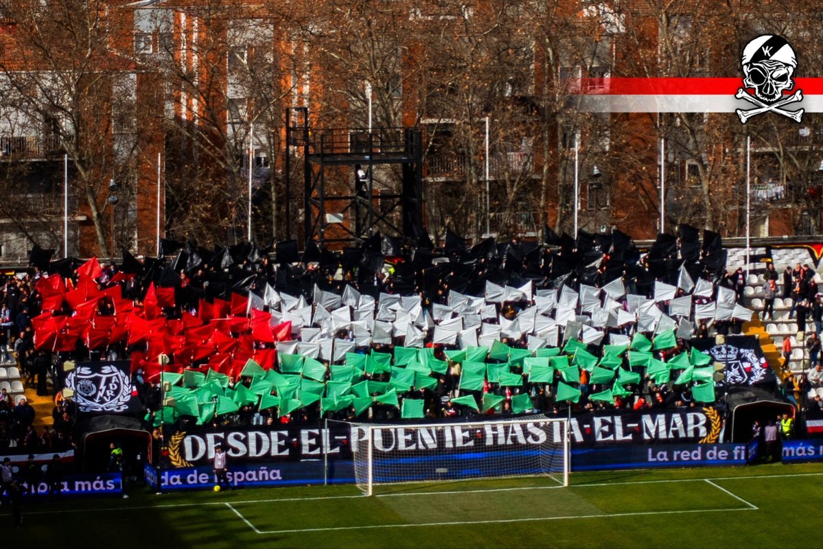 Antifa_Ultras tweet media