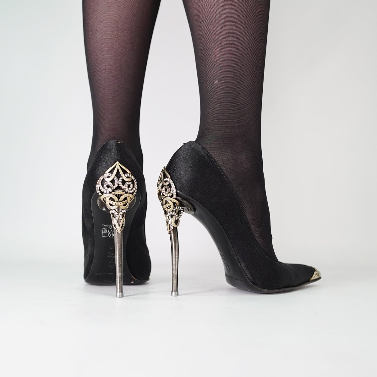 Andrew High Heels tweet media