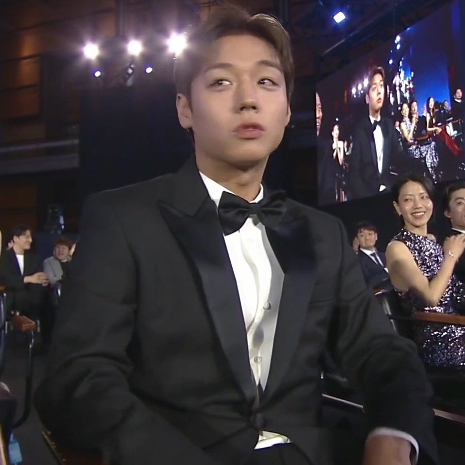 계절 tweet media