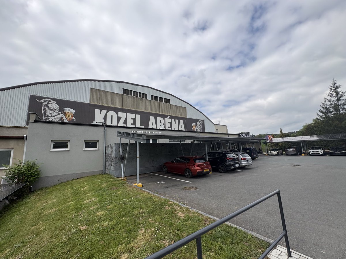 newenglandwolv1's tweet photo. 1 of Czech Tryout Camp in Velke Popovice.  Wolves looking at talent for 2026-27. #newolves @NCDCJrHockey https://t.co/PwJSeEf4cm