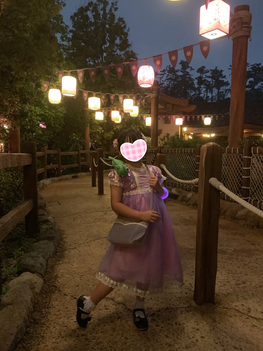 たこ☆ページ⭐️ ファンタジースプリングス制覇できたし アレンデール城でご飯食べたし