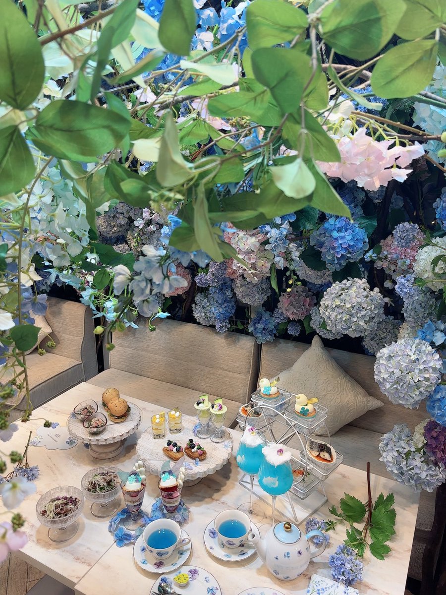 rinngocya's tweet photo. オートクチュールブランチ
紫陽花とひつじ雲のAfternoon Tea行ってきた
青空わた雲ソーダ付きで
めちゃくちゃ可愛いし素敵すぎた
～6/22までの期間限定だよ
#イベント招待 https://t.co/BKW3IeVeID