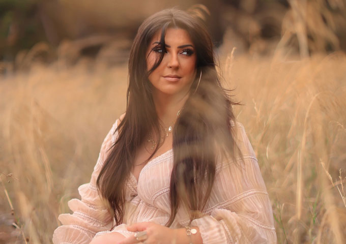 Jamsphere's tweet photo. Jo Page takes flight with her stunning neo-traditional country single, “She’s a Bird.” A masterpiece of storytelling and pure, authentic soul. 🎸🌾#JoPage #ShesABird #CountryMusic #NeoTraditional - https://t.co/JMpuyu2E31 https://t.co/OmRT2Uh4ts
