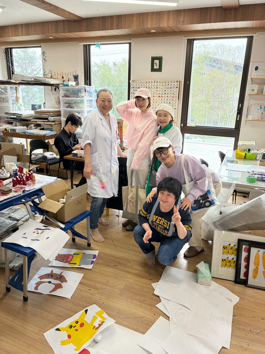 THEWORLD_2022's tweet photo. #にじのかかるところ
昨日は取材も兼ねて、北海道新聞の記者さんに同行して貰い、久しぶりの施設訪問。
#障がい者アート
#農福連携
#ソーシャルビジネス
#ワインプロジェクト
#クラウドファンディング
#十勝ワイン
#THEWORLDワイン
#北海道ワイン https://t.co/pb8fwwVTEd