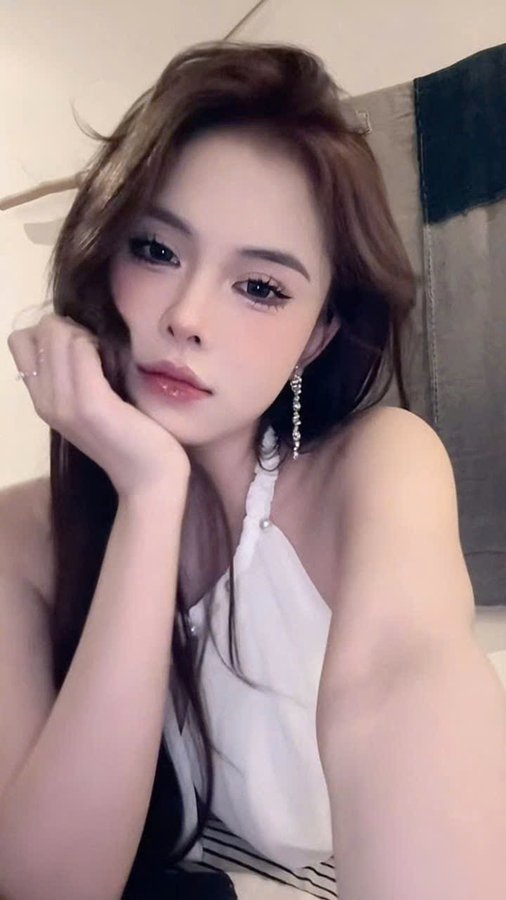 Sim Kim tweet media