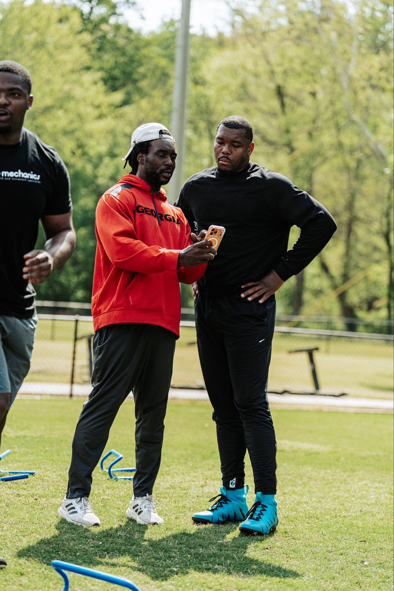 Mhoward38's tweet photo. Travon Walker Jacksonville Jaguars https://t.co/ojvhYUeaiC