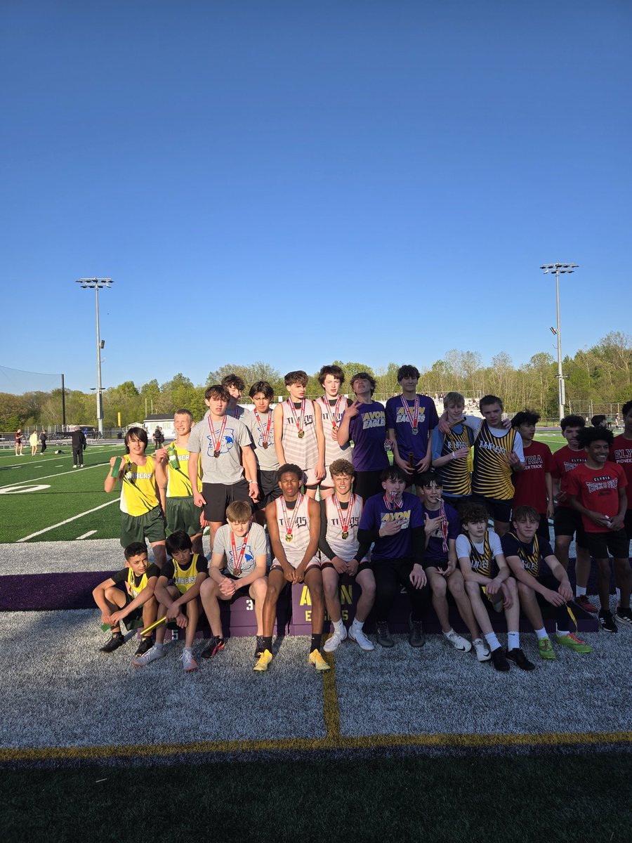 MidviewMSTrack's tweet photo. Congratulations to the Boys 4x400 team of  Roman Meikle , Camden Pyecroft , Dawson Smith, Gavin Wallace 3rd place with a time of 4:06 at the middle school SWC championship! https://t.co/JbeuFG7RB3