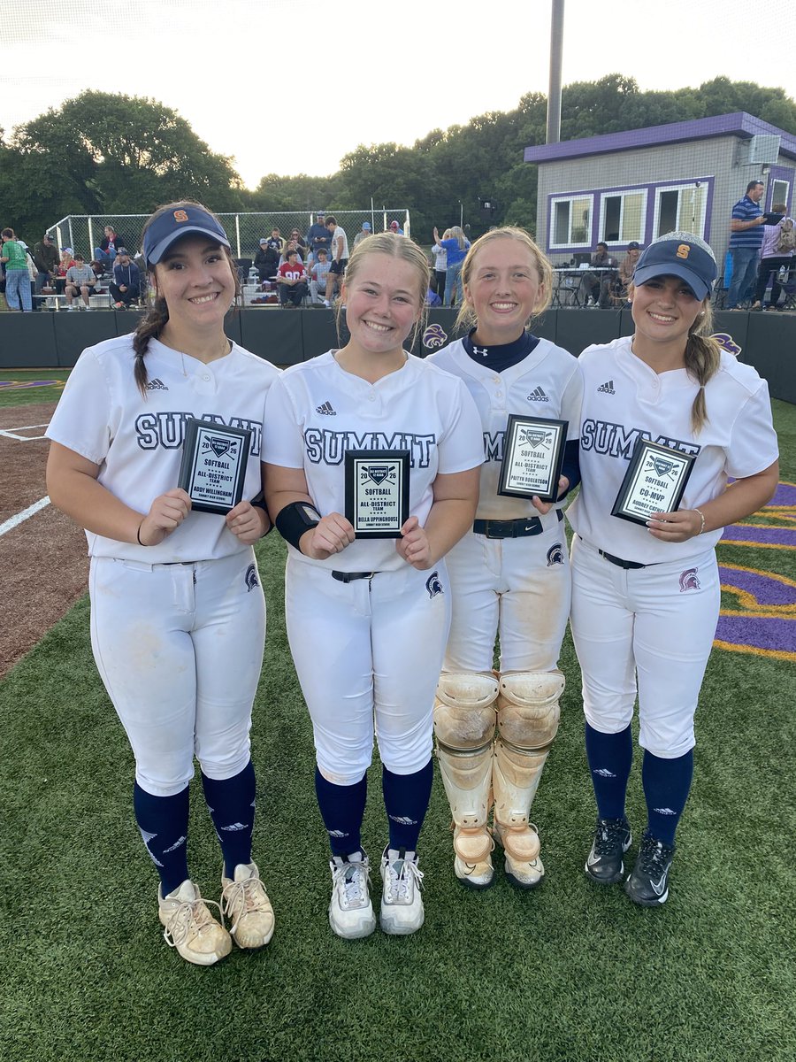 Summit Softball tweet media