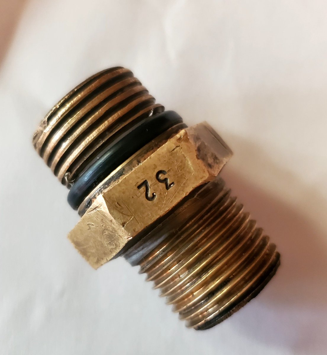 TruthyConnie's tweet photo. Am desperately looking for this nipple. 
Plumbers and Hardware guys here. 
#twitterhelp #xhelp https://t.co/nWmWUZ2bXA