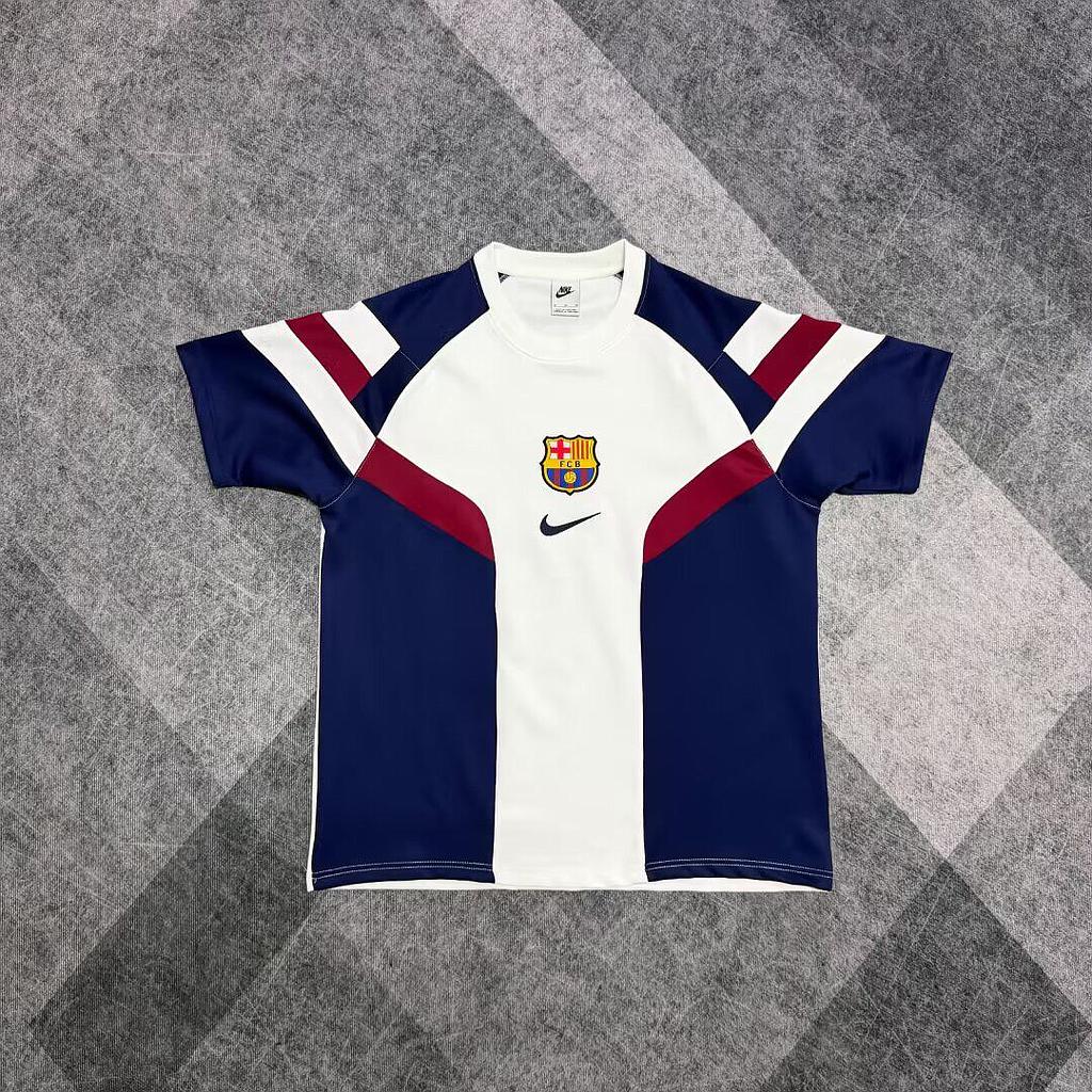17ct_info's tweet photo. 🔴🔵 ¡¡Nueva camiseta del BARCELONA en la web!!

📣 Te avisamos que está triunfando en la web... ¡No sabemos cuanto durará!

¡Corre a por ella! 🏃 https://t.co/EmtiHkQ2Ii
