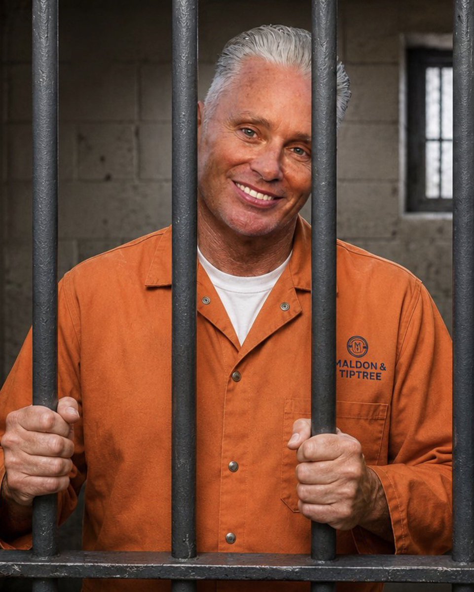 funkyboyroy's tweet photo. Throw away the key ! #BarrieDrewittBarlow https://t.co/fme0fReYyO