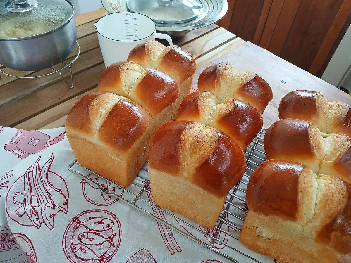 Hotel bread เนยน้ำผึ้ง