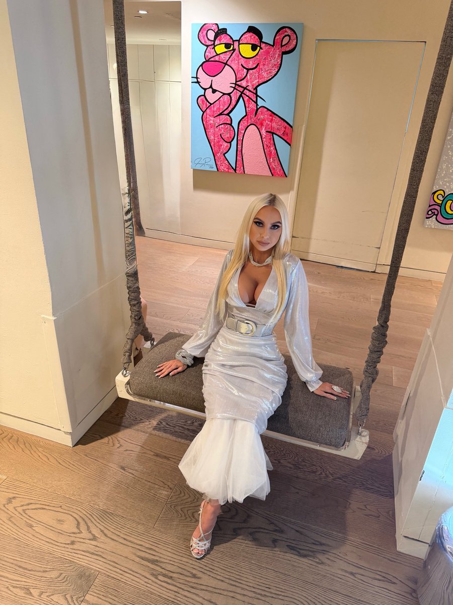 Simonna tweet media
