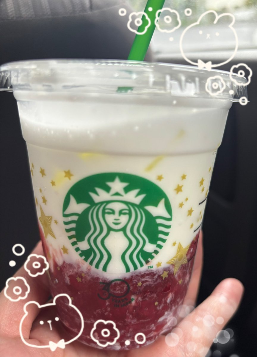 mio_santa's tweet photo. スタバ 新作 先行販売
#ごろっとイチゴミルク

またいちごミルクでた〜 これたぶんストロー間違われてる 笑 ほんとにいちごがゴロゴロ入ってるから細いストローだといちごが詰まったよ
前回よりも甘み少なくさっぱりと飲み��すいかもー！ https://t.co/wSZEscNobD