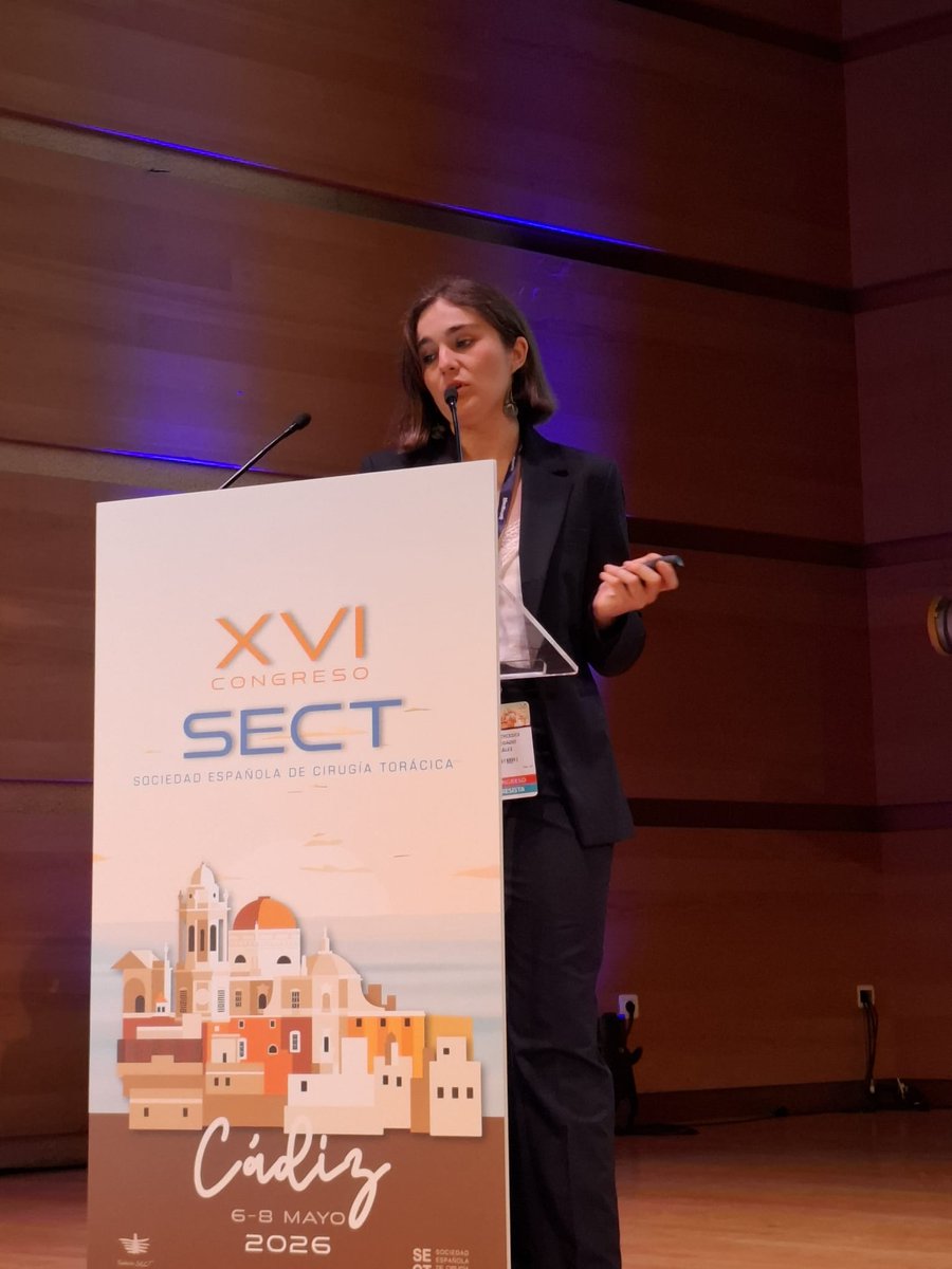 SECTtoracica's tweet photo. Complejidad quirúrgica y complicaciones postoperatorias en cirugía de resección pulmonar anatómica tras tratamiento neoadyuvante por carcinoma de pulmón por la Dra Mercedes Congregado del Hospital Universitario Virgen del Rocío de Sevilla en #SECT2026 #cirugiatoracica https://t.co/clHNna59gy