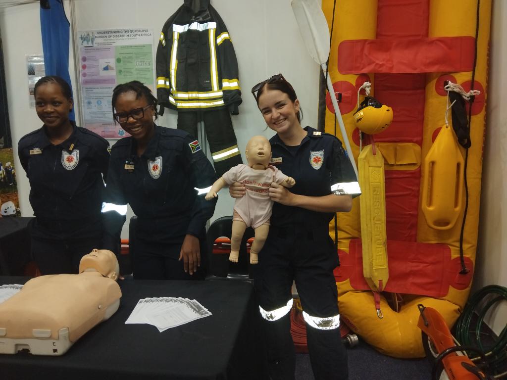 philileeeee10's tweet photo. Professionals from Emergency Medical Carr at DUT Open Week in Durban. Giving learners a real look at tools, skills, and gear used on the frontline.
#DUTOpenWeek #HealthcareCareers https://t.co/ueaqTlpPUt