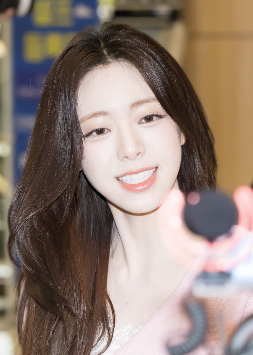빈털터리 tweet media