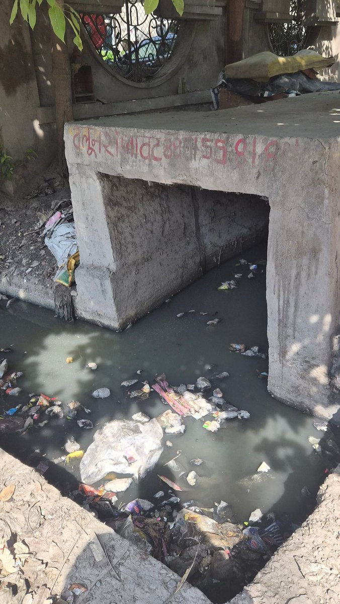 rublord's tweet photo. Open sewage drain, garbage, stagnant water &amp; mosquito breeding right in front of Kesar Garden Apartments, Sector 48, Noida. Serious health &amp; safety hazard. Mail sent Immediate action required.
@CeoNoida @noida_authority @CMOfficeUP @dmgbnagar
#Noida #Sector48 #hazard https://t.co/fbyaHn9sbi