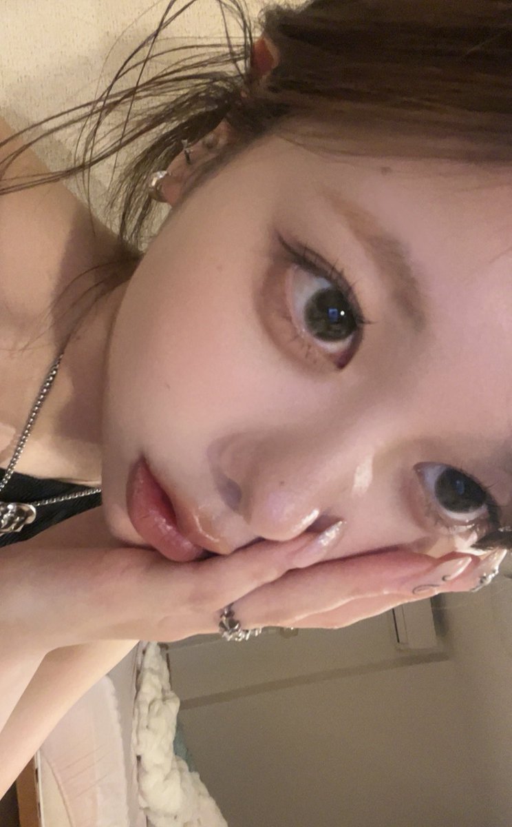 momo tweet media