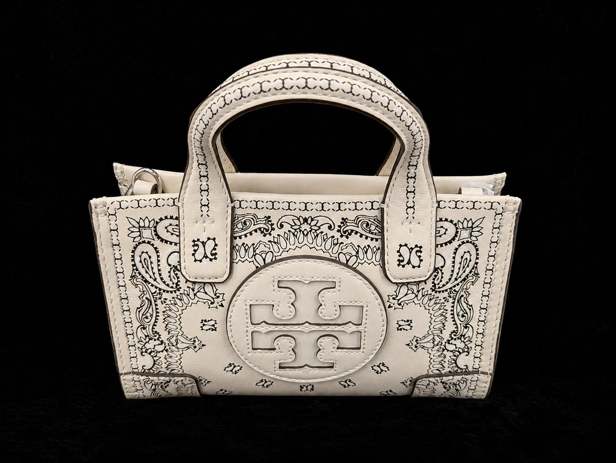 【専用】Tory Burch ホワイト　2wayバッグ TORY BURCH（トリーバーチ） 2WAYバッグ - ホワイト レディース