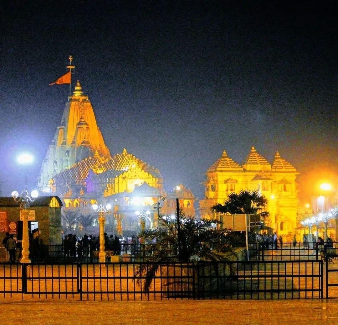સોમનાથના આંગણે ભક્તિનો મહાકુંભ,
સોમનાથ અમૃતપર્વ - ૨૦૨૬! 🔱

આપણે સૌ ૧૧ મે ૨૦૨૬ના રોજ ​સનાતન સંસ્કૃતિના પુનરુત્થાનના સાક્ષી બનીશું જ્યારે માનનીય વડાપ્રધાન શ્રી <a href="/narendramodi/">Narendra Modi</a>  સાહેબની ગરિમામય ઉપસ્થિતિમાં સોમનાથની પવિત્ર ભૂમિ ‘હર હર મહાદેવ’ના નાદથી ગુંજી ઉઠશે. આ માત્ર ઉત્સવ નથી, પણ