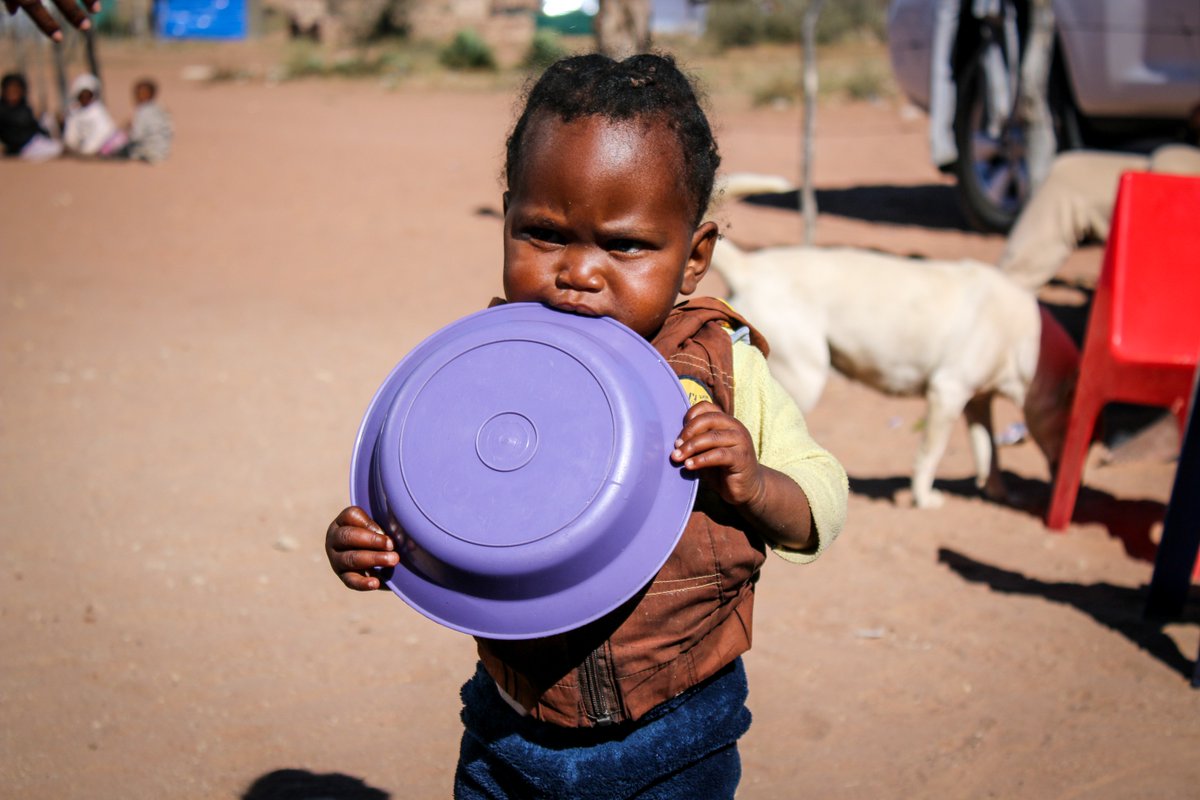 UnicefNamibia's tweet photo. DYK ? Malnutrition can be avoided when communities have access to safe, nutritious and sufficient food. 
It's not only about filling stomachs, but fueling minds, bodies and futures.
Every child deserves a plate of healthy food, because nutrition is a right, not a privilege.
#SDG2 https://t.co/JbKwYsEf8t