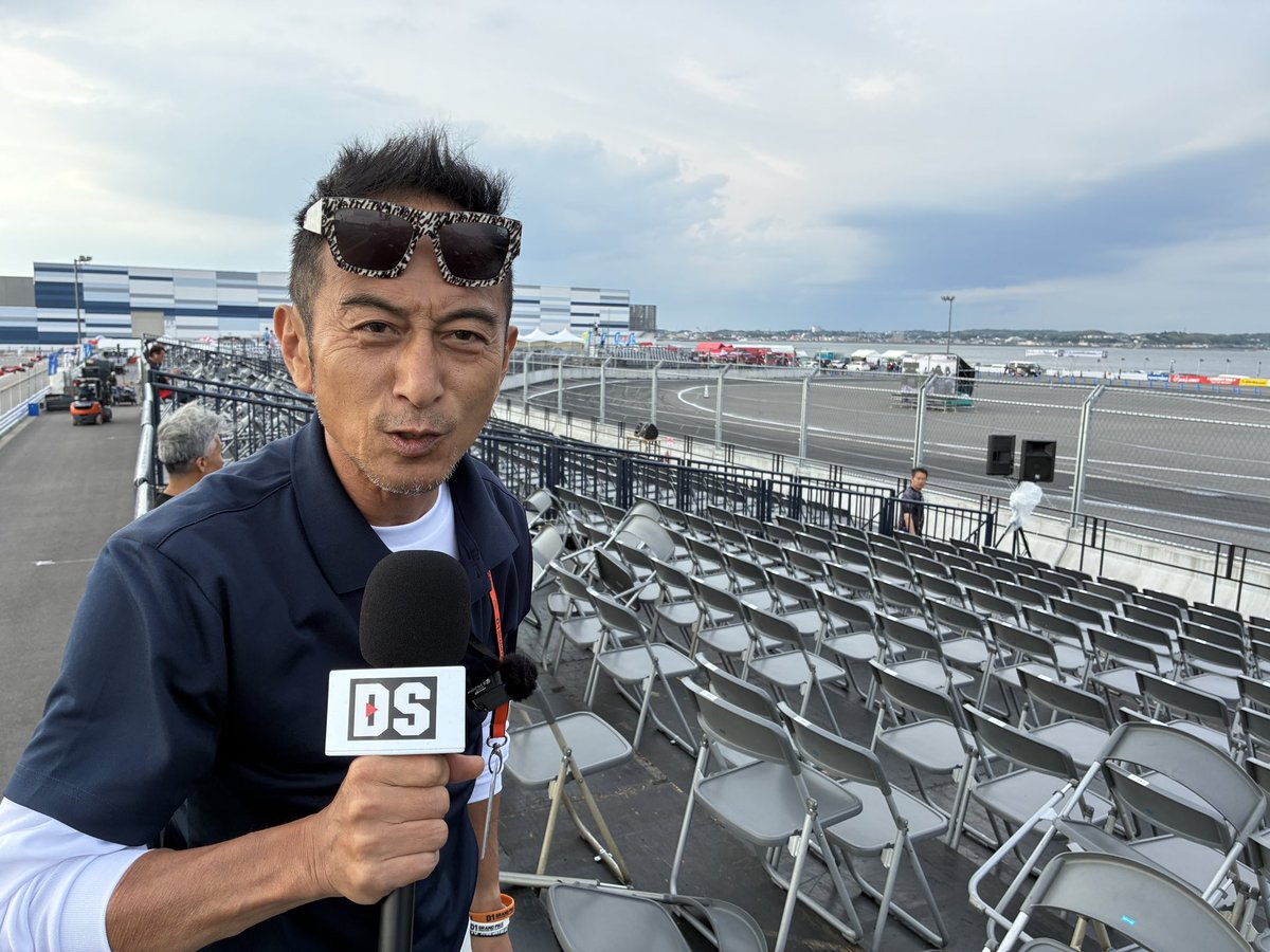 drift_station's tweet photo. D1GP開幕戦、会場は強風が吹いております! 写真じゃわからないけど！ https://t.co/sYXWJDUmSc