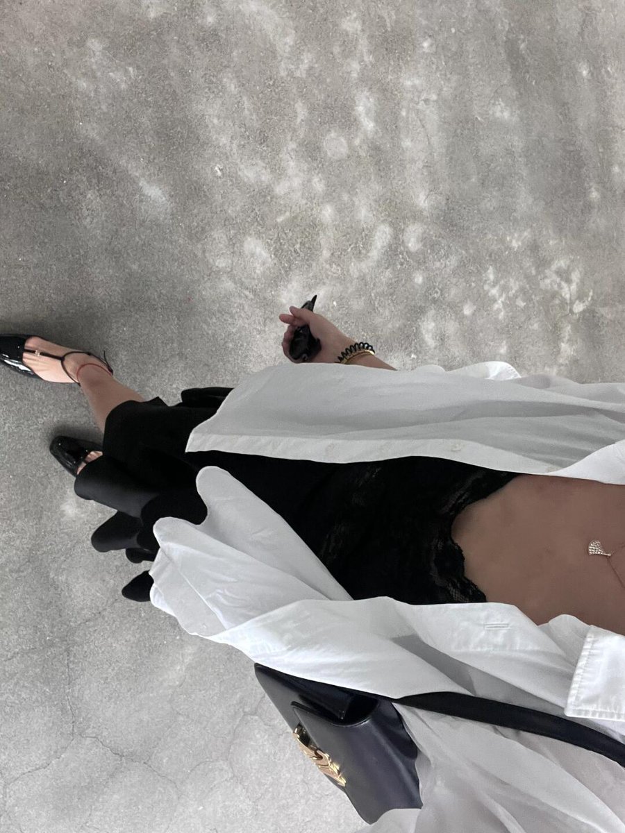 159Sylar's tweet photo. 娶妻可以不漂亮，但一定要旺夫 ​​​..... https://t.co/iSAL48ftZE