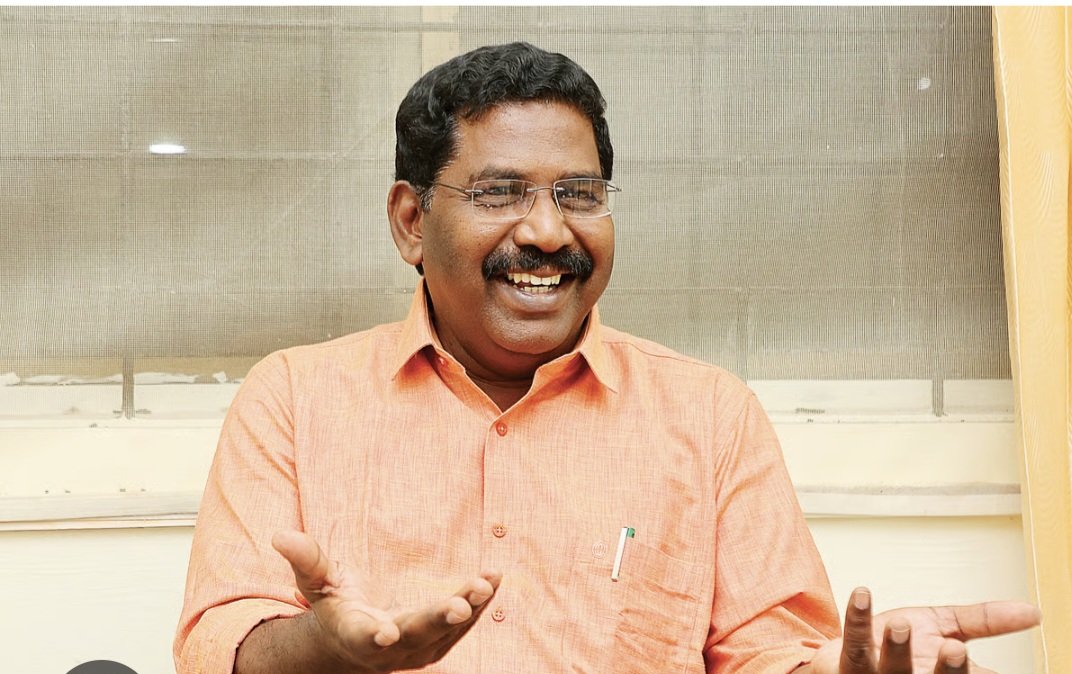 Muthalvant's tweet photo. தினம் ஒரு அறிக்கை என இவ்வளவு வேகமாக சுழலும் அண்ணன் சிந்தனைச்செல்வன் அவர்களை காணும் போது ஆனந்த கண்ணீர் வருகிறது...

@sinthanaivck 
@thirumaofficial 
@RevoltTamil https://t.co/1c8Sfq8NN9