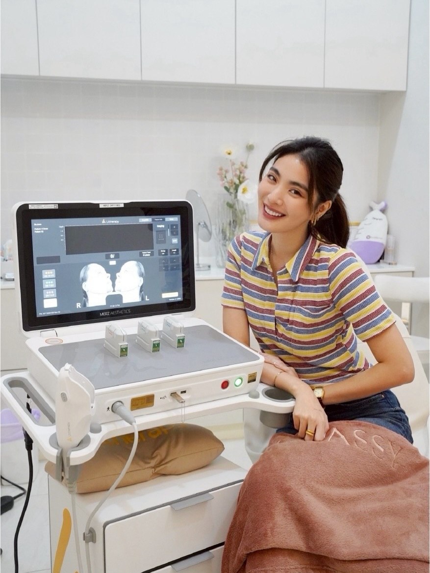 Lately, the orphanage has been pure chaos, so I’ll continue staying on my little safe island made up of beautiful Thai women.

<a href="/ElizaV83893165/">ElizaV</a>