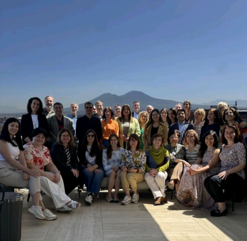 CEHATes's tweet photo. 🔚 La semana pasada tuvimos en Nápoles 🇮🇹 la reunión final del consorcio europeo #Pantour: dos días de trabajo, balance y últimos pasos de un proyecto clave para las competencias en #turismo. 

🚀 Felices de haber contribuido desde @CEHATes a su desarrollo. ¡Gracias a todos! https://t.co/ypxI9fB8Ny