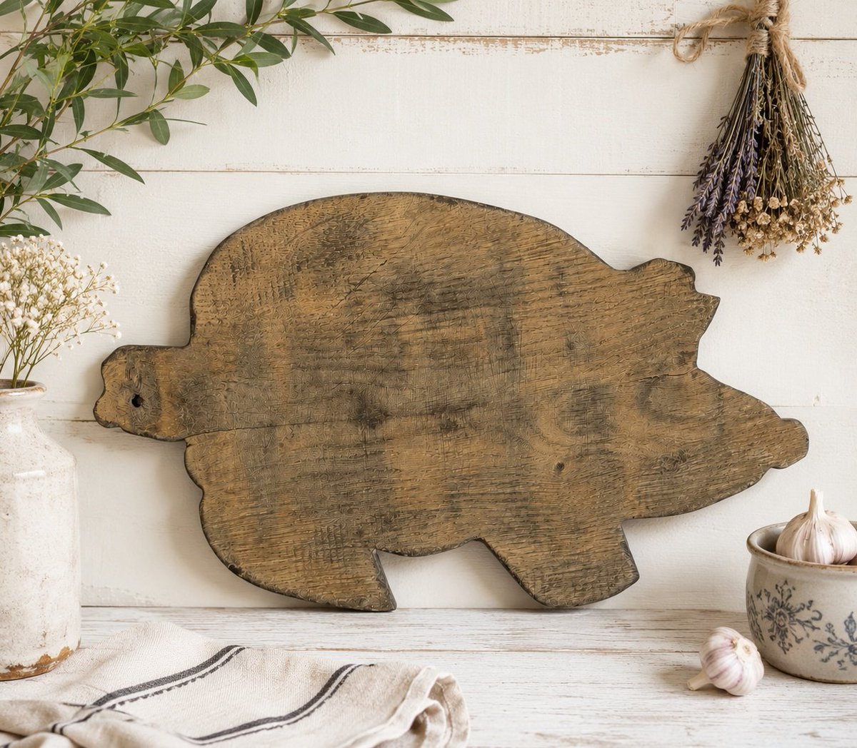 GoodVintageArt1's tweet photo. A little rustic farmhouse charm 🐖 this vintage hand-carved wooden pig cutting board brings warmth, texture, and country character to any kitchen
#CountryKitchen #FarmhouseKitchen #KitchenDecor #RusticKitchen #CottageKitchen #VintageKitchen #CuttingBoard

https://t.co/6F5UMDSkSZ https://t.co/E6YBqEGKSq