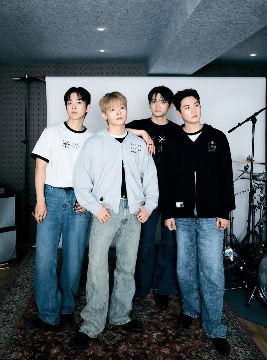 97O525's tweet photo. 루시 전원 개미남 https://t.co/FopJ2cV60Q