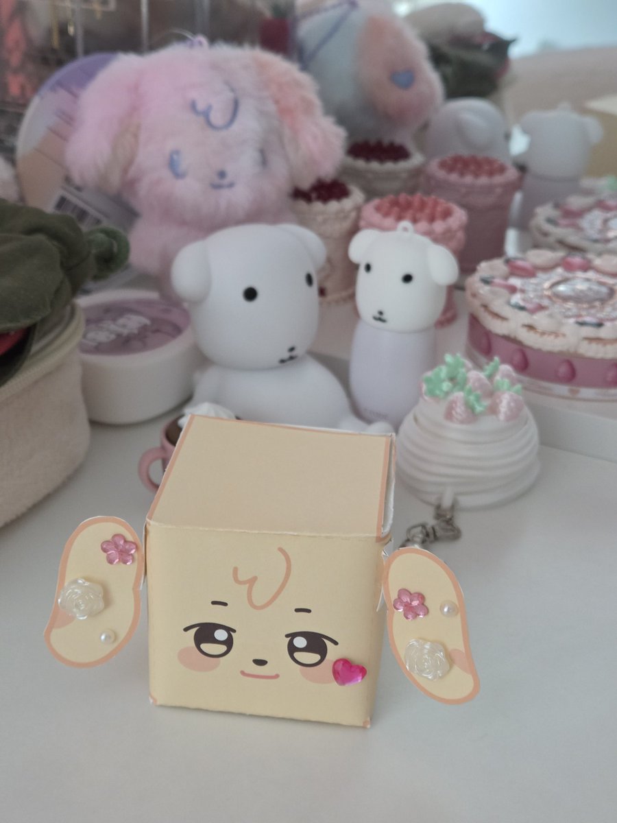 yhcoconut's tweet photo. 튜덩이 꾸미기🌸🤍🩷💖
(+뒤에서 지켜보는 핑크튜덩이👀)
#ATEEZ #애니티즈 #ANITEEZ_IN_COLOR
#Made_by_ATINY #사운드웨이브 https://t.co/iFHkhllAYT