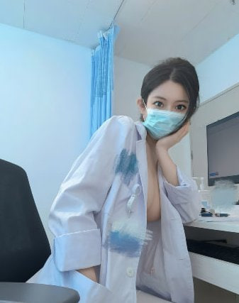 抓拍我同事给你们看看我同事怎么感觉比我骚 https://t.co/BDQZJMwKPA